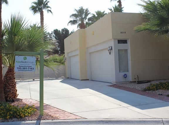 4th image of 8019 Yucca Springs Dr