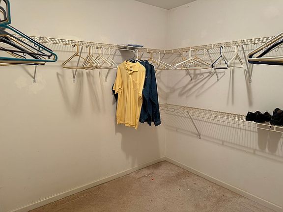 5th image of 115 Parlier St