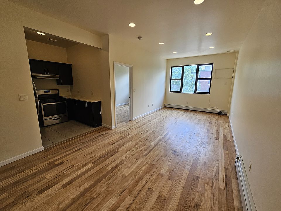 1st image of 64 Buffalo Ave #3
