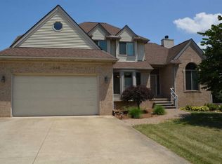 7095 Warner Rd, Saline, MI 48176