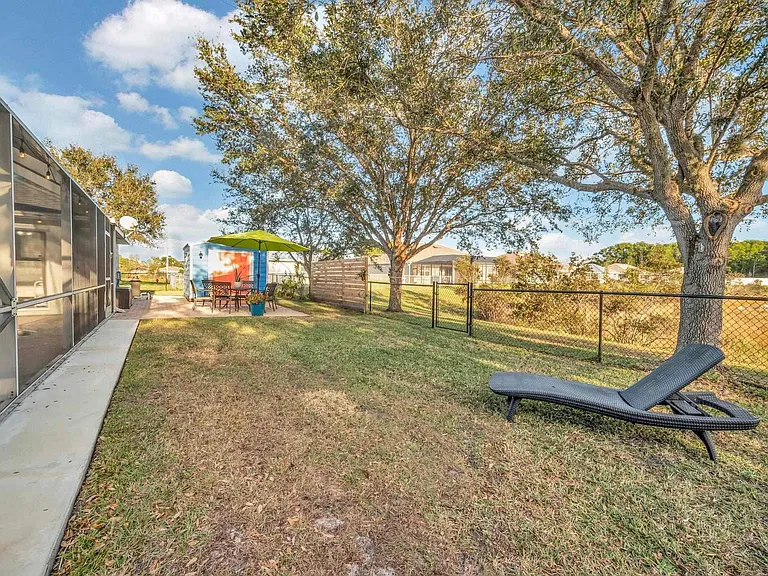 5464 NW Milner Dr — Photo 46