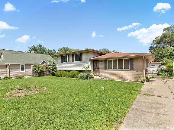 2nd image of 5423 S Victoria Dr
