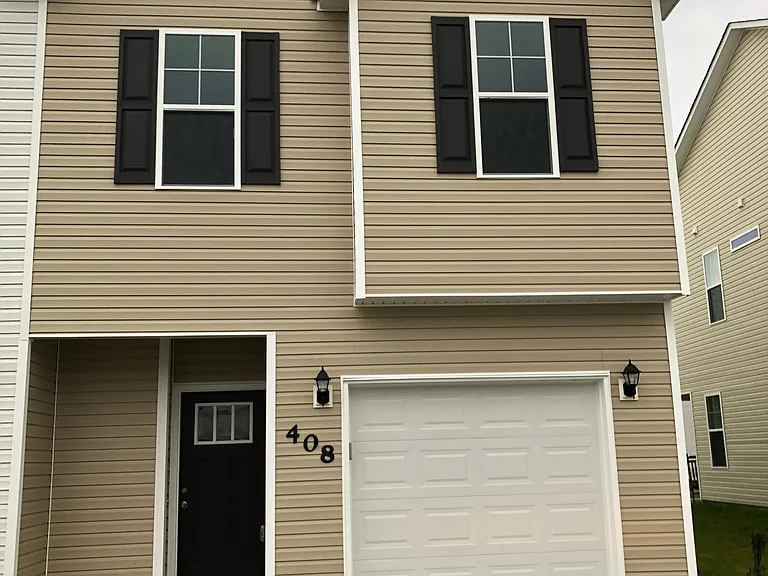 408 Vandemere Ct — Photo 2