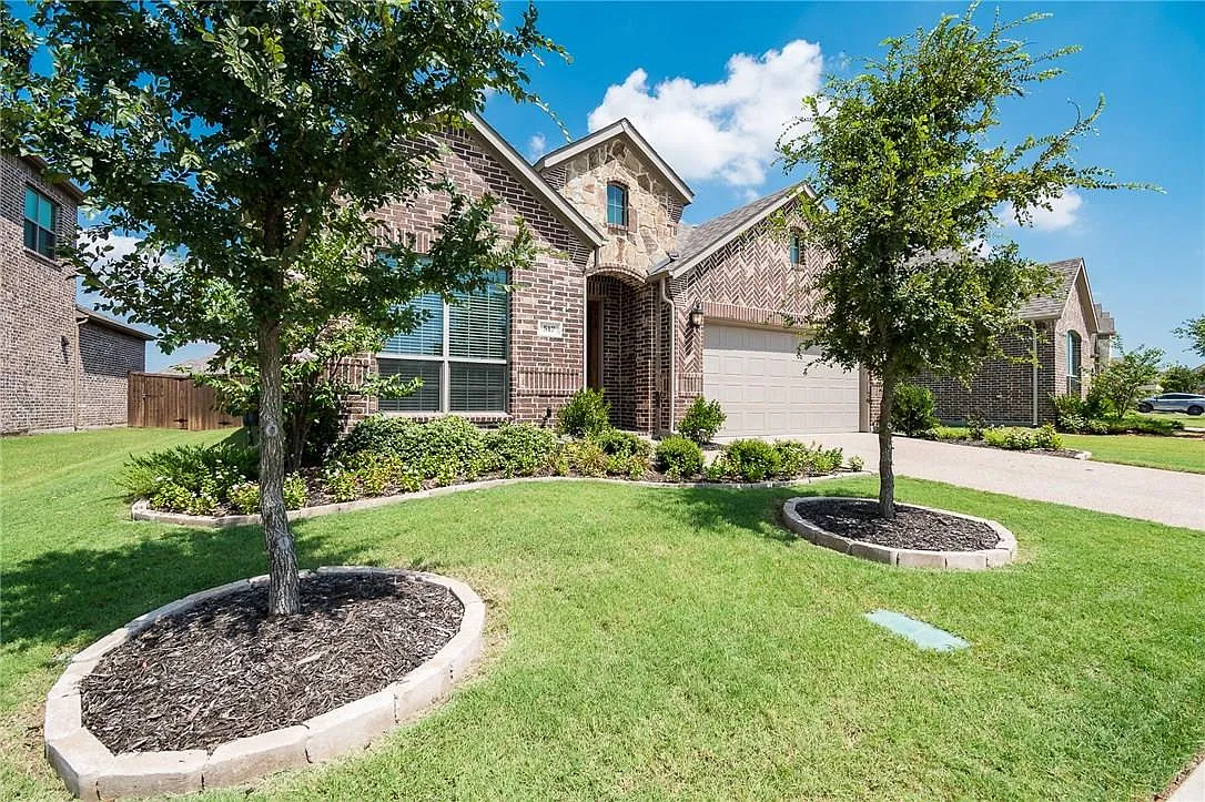 4 bed, 2188 sqft, $2,250 — Photo 3
