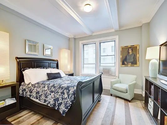 Sold by Sotheby's International Realty | media 9