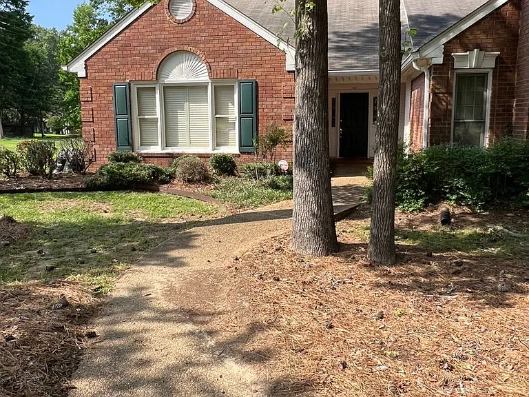 10 Foxcroft Ct — Photo 1