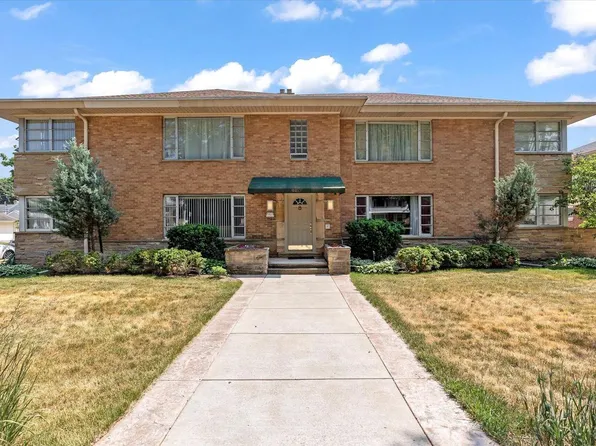 9407 West North AVENUE, Wauwatosa, WI 53226