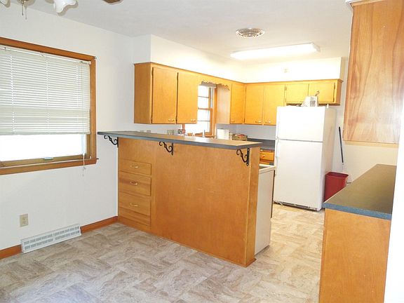 4th image of 1208 Johnson Dr