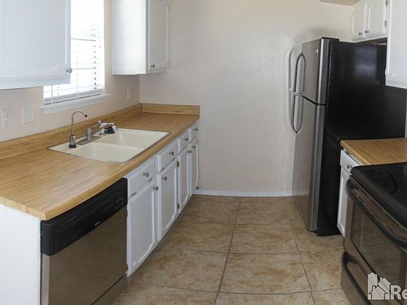 3rd image of 2502 Grasslands Dr