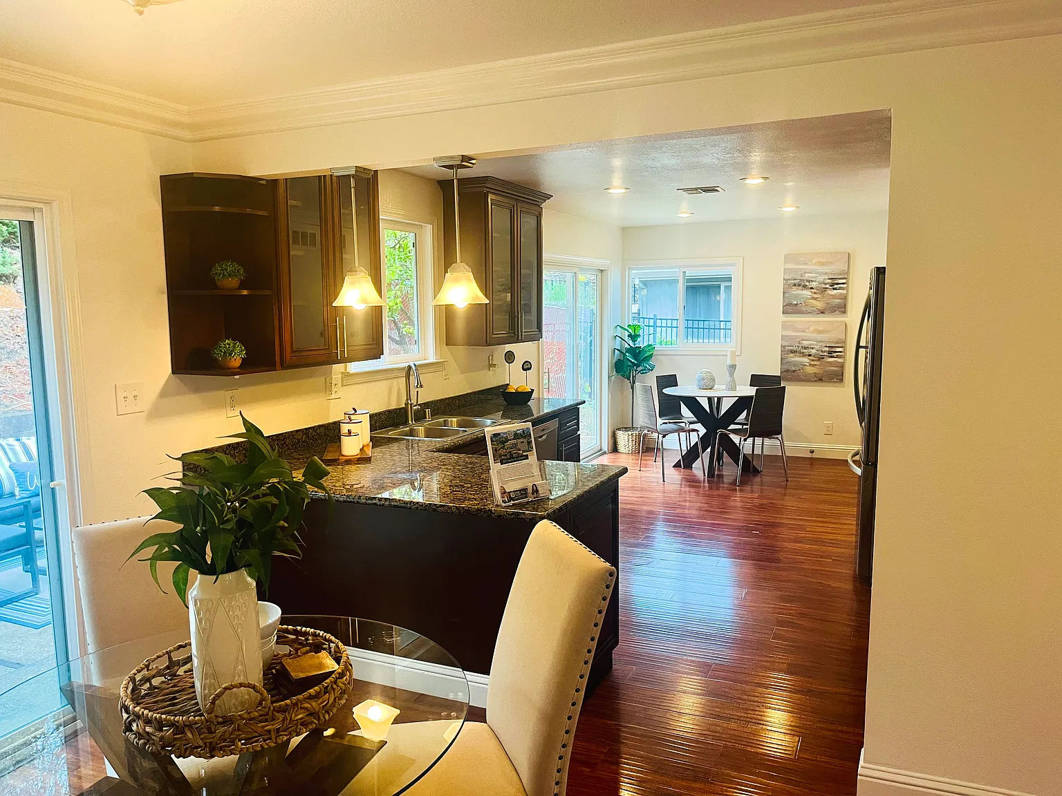 4 bed, 1541 sqft, $4,995 — Photo 4