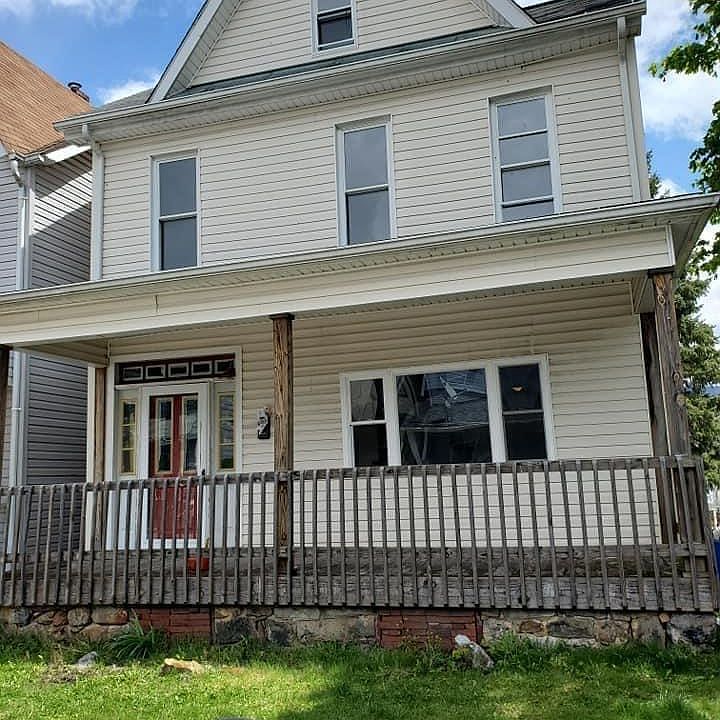 1st image of 710 N 6th Ave