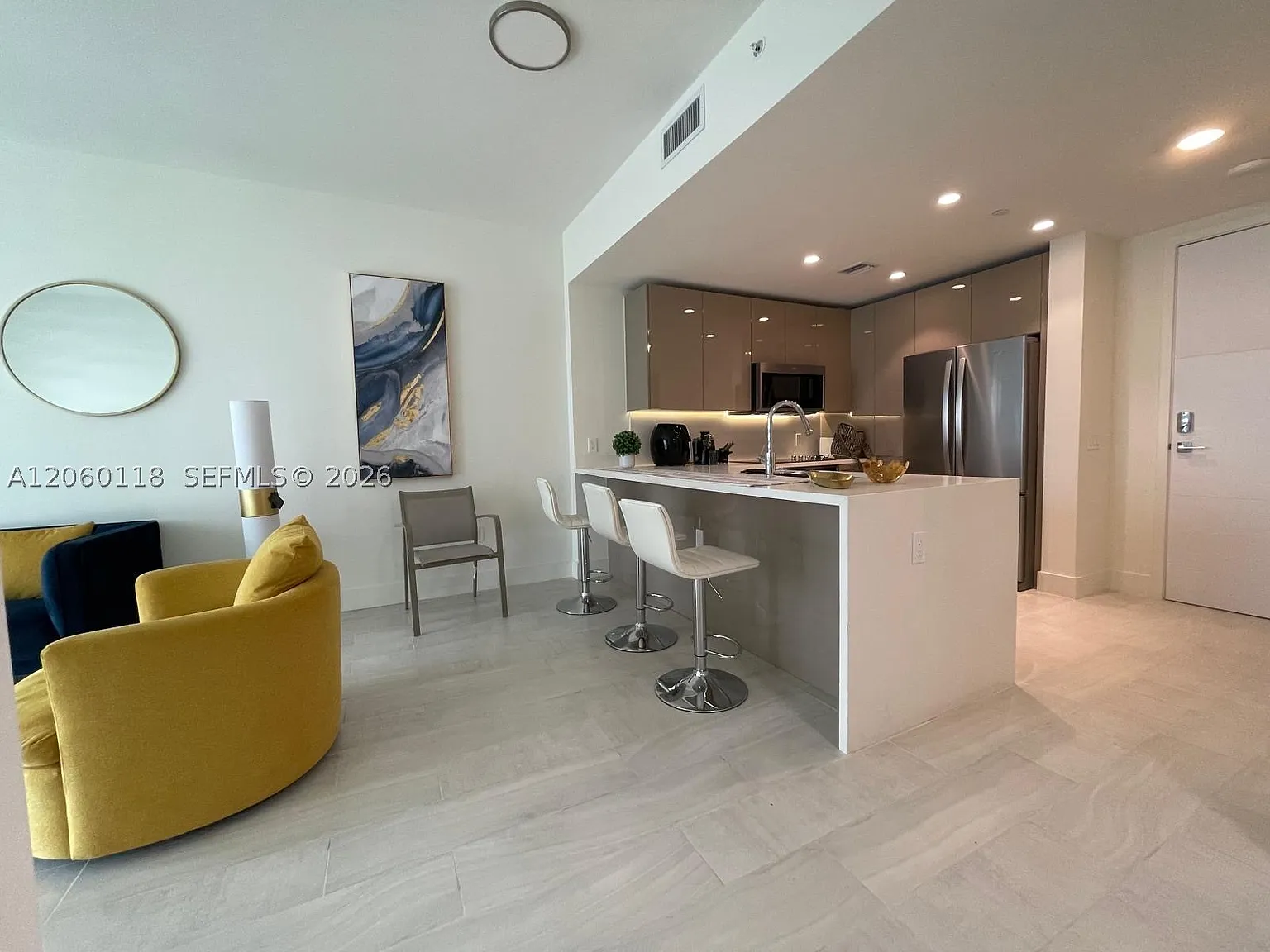 1 bed, 1.5 bath, 702 sqft, $2,800 — Photo 1