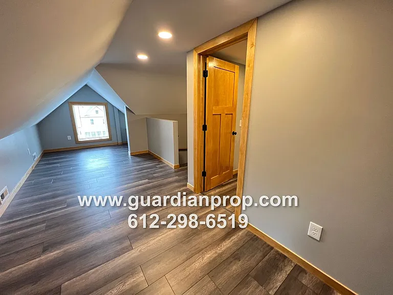 1783 Dayton Avenue — Photo 28