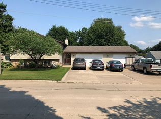 108 S 8th Ave, Vinton, IA 52349