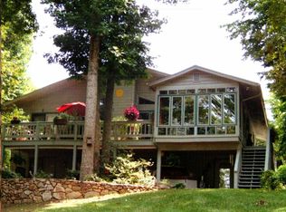 254 Buck Run Dr, Moneta, VA 24121