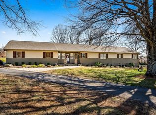 1041 W Vaughn Rd, Greer, SC 29651