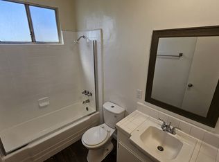 866 W 126th St APT 3, Los Angeles, CA 90044