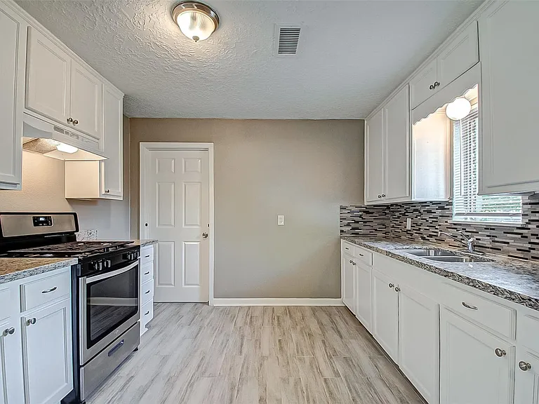 213 Newman Rd — Photo 10