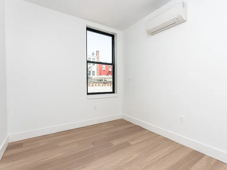 589 Knickerbocker Ave #2B — Photo 13