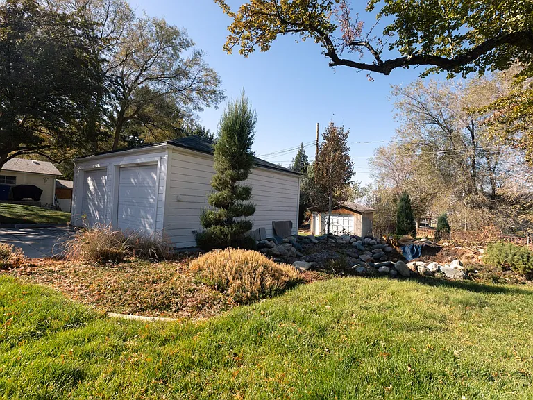 3334 S Pioneer St — Photo 14
