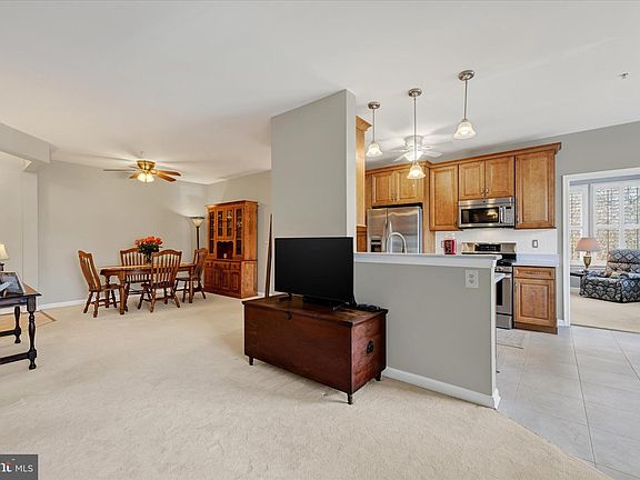 4th image of 1312 Scottsdale Dr Unit 254