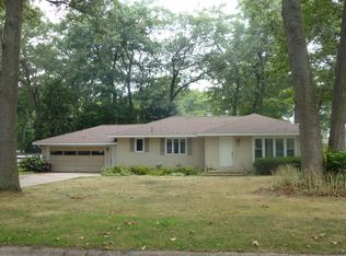 708 Oakmere Pl, Muskegon, MI 49445