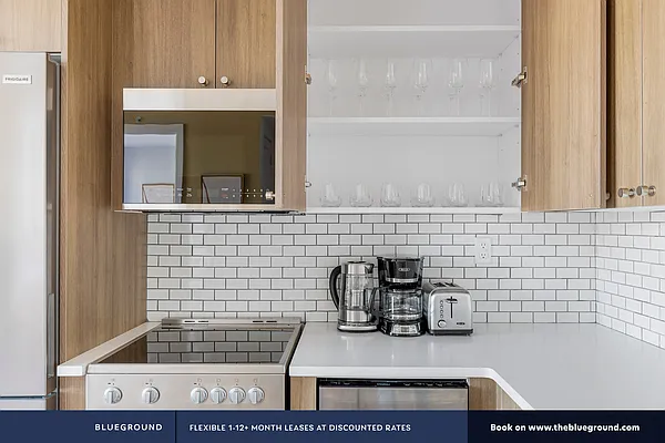 Rented by The Blueground | media 181