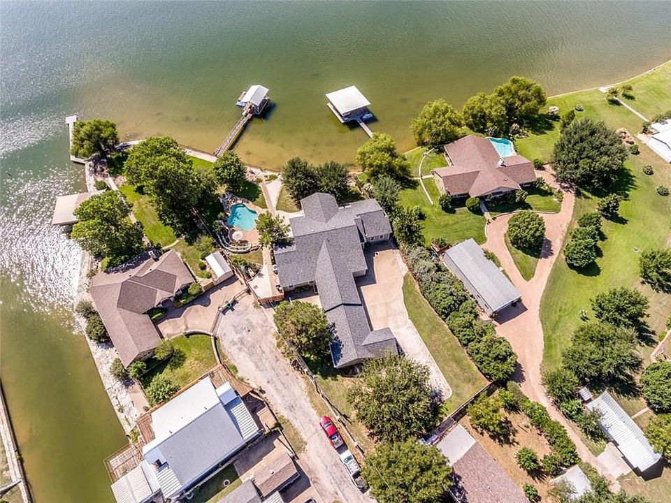 1st image of 4500 Blue Heron Ct