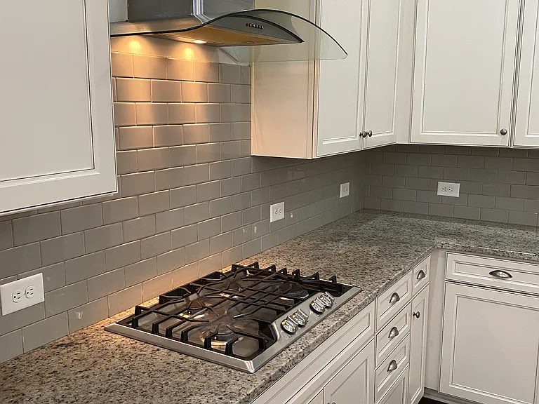 4221 Courtly Ln — Photo 13
