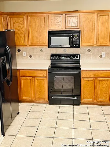 7731 Wexford Cv — Photo 9
