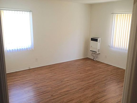 4th image of 4907 Beverly Blvd APT 20