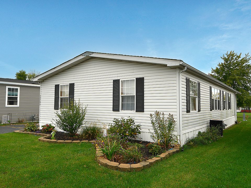 2nd image of 25760 Merion Dr