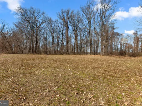 5284 Fuss Ln, Lothian, MD 20711