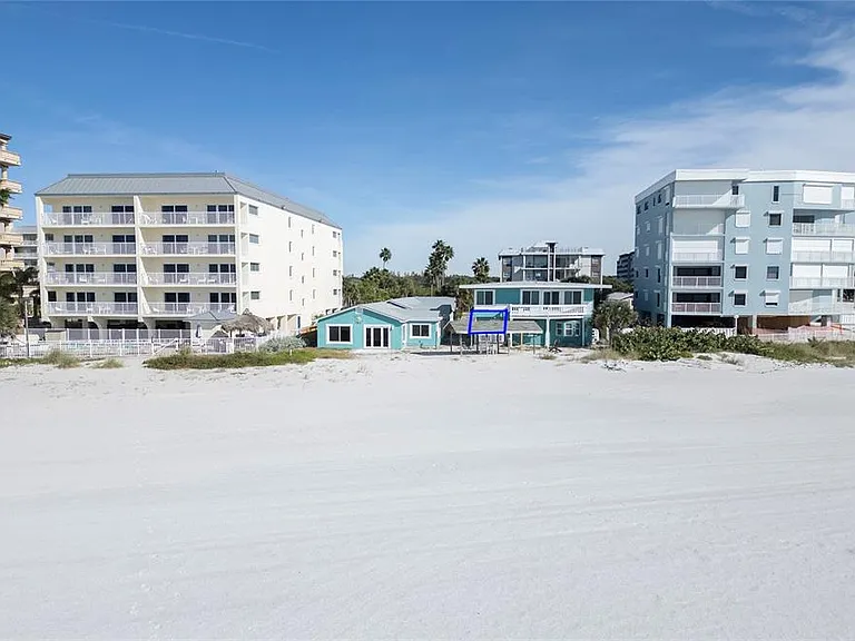 19506 Gulf Blvd #4 — Photo 32