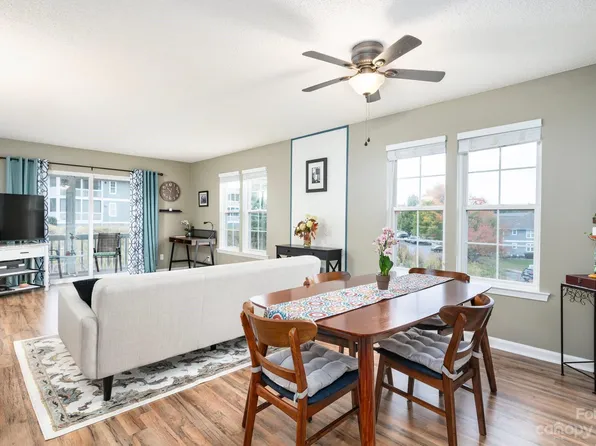 3006 Sagamore Ln, Asheville, NC 28806