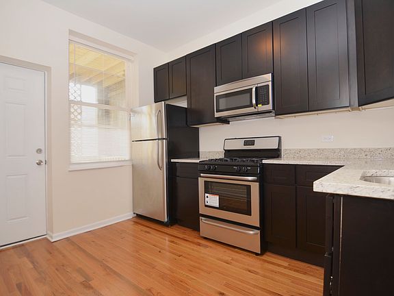 5th image of 1321 W Foster Ave #2