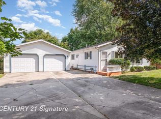 2705 Weigl Rd, Saginaw, MI 48609