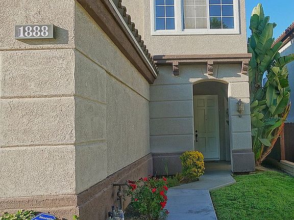 2nd image of 1888 Berryhill Dr