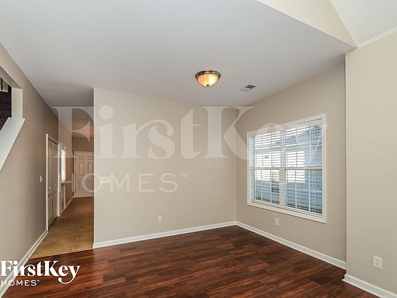 3rd image of 158 Village Dr