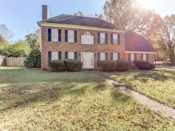 6130 Woodstock View Dr, Millington, TN 38053