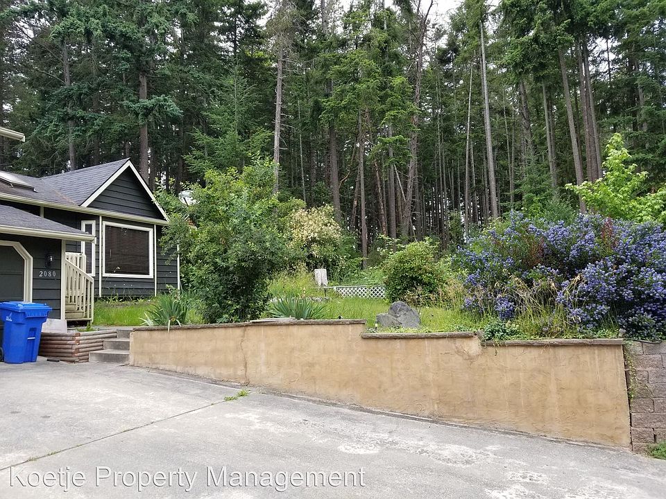 2nd image of 2080 NE 9th Ave