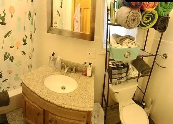 3 bed, 9999 sqft, $3,000 — Photo 3