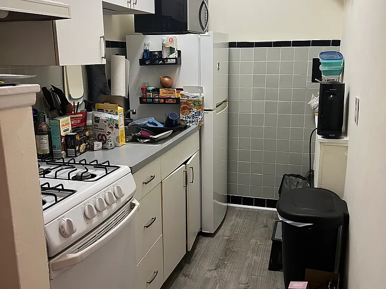 912 Pine St #3B — Photo 9