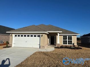 102 Vickery Ct, Huntsville, AL 35810