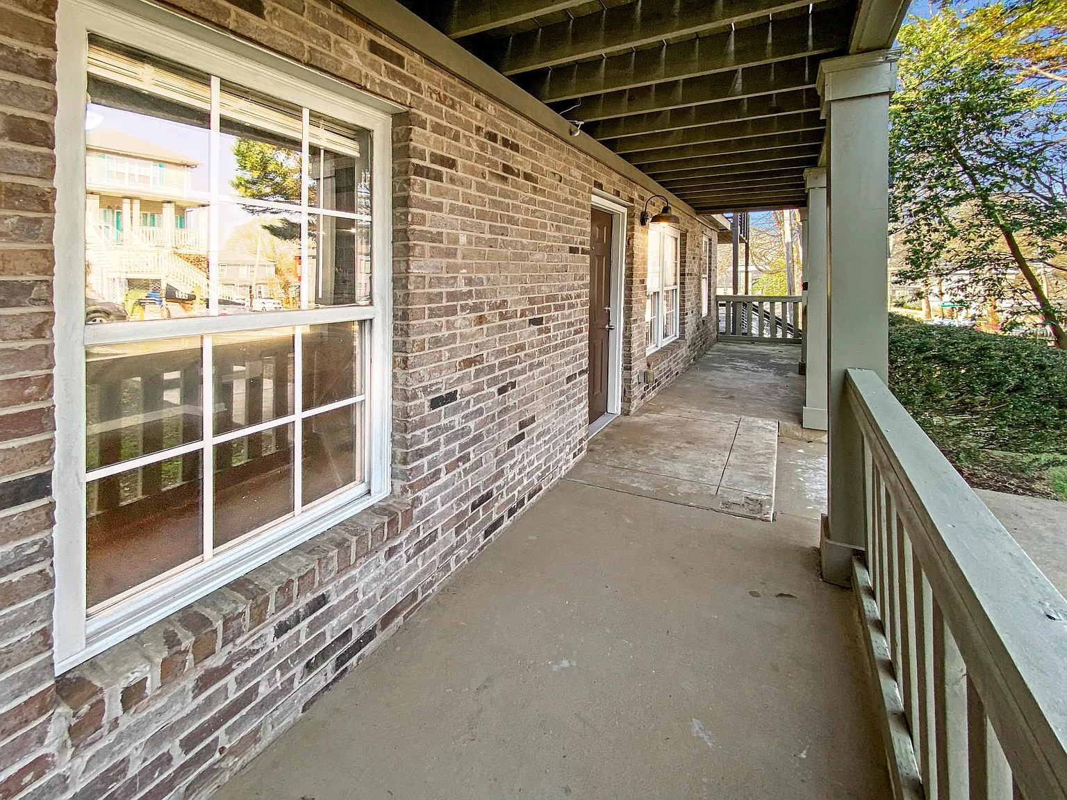 217 S Ave SE — Photo 2