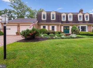 2526 Heath Pl, Reston, VA 20191