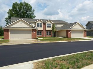 8649 Hollyhock Dr, Fort Wayne, IN 46818