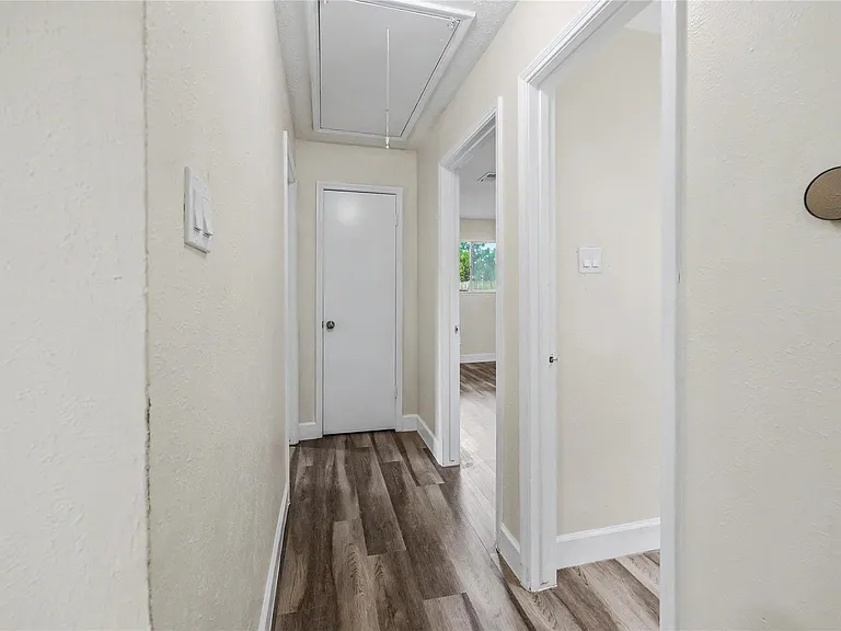 7907 Chancel Dr — Photo 25