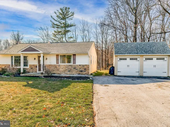 516 Sugartown Rd, Malvern, PA 19355