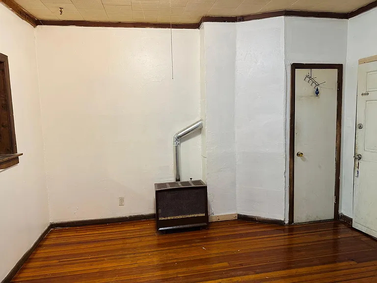 193 2nd Ave #2 — Photo 8